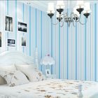 浮彫りにされた子供の寝室の壁紙、ビニールの青および白いしまのある壁紙