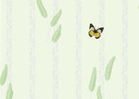非編まれたEcoの友好的な子供の寝室の壁紙の蝶および緑植物パターン